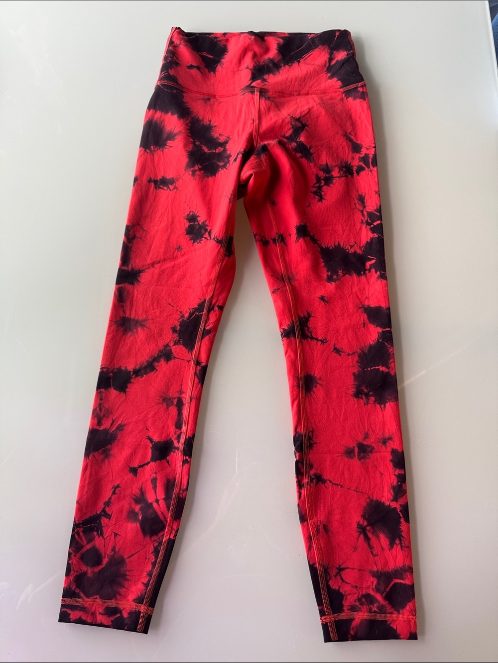 Women’s Lululemon Red Tie-Dye Active Leggings
